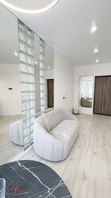 Стильна сучасна квартира площею 41 м²