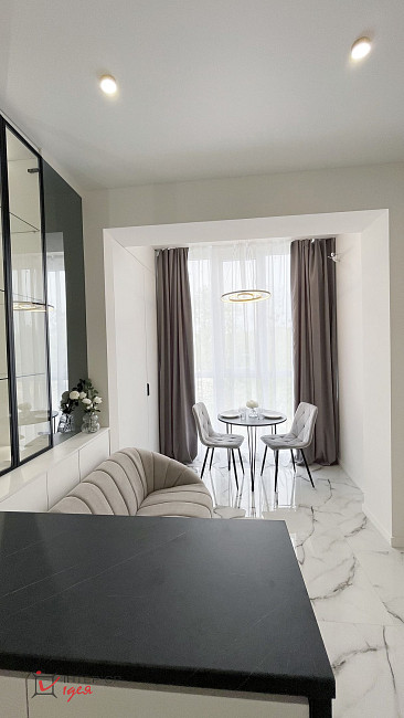 Стильна сучасна квартира площею 45 м²