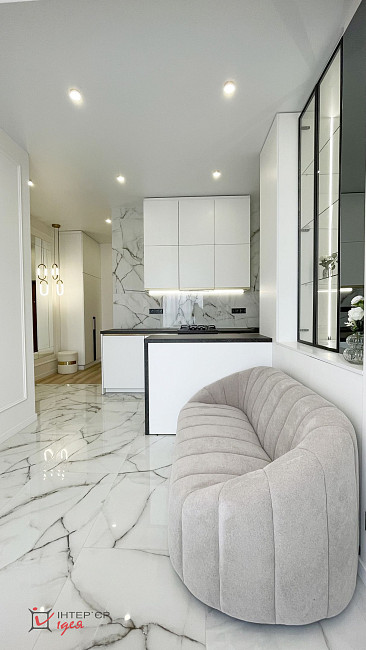 Стильна сучасна квартира площею 45 м²