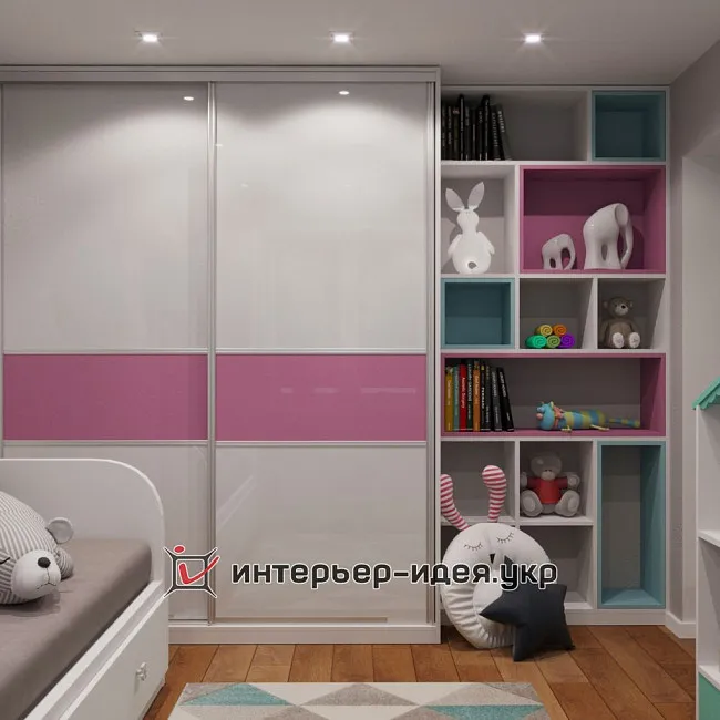 Маленька романтична дитяча кімната